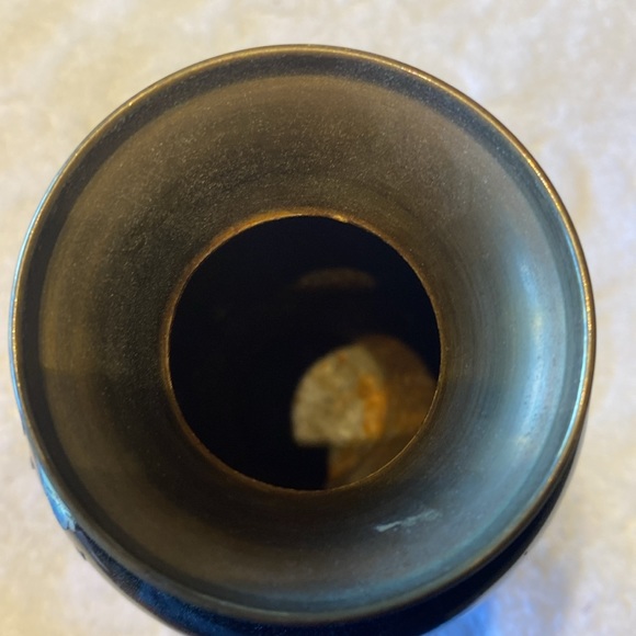 Vintage Mother of Pearl Inlay black enamel and brass floral. 7.5 inches tall. - Picture 3 of 4